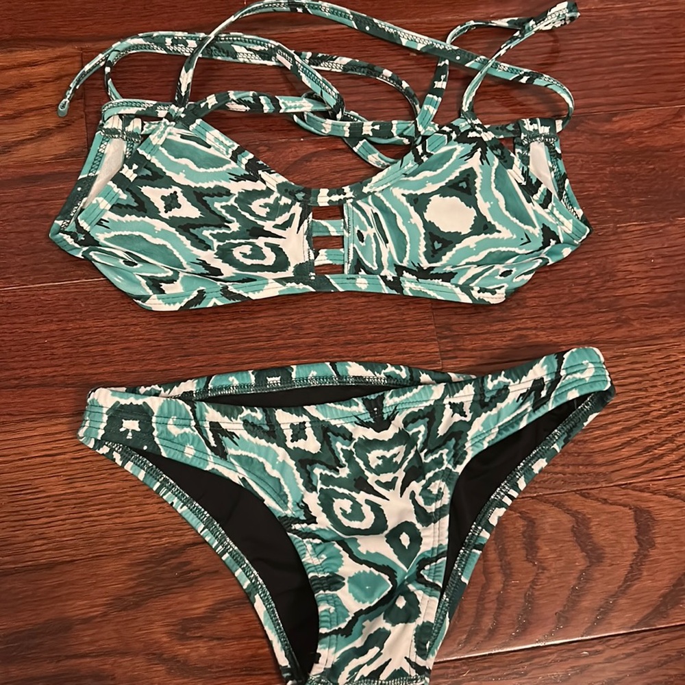 Size small jolyn swimsuit